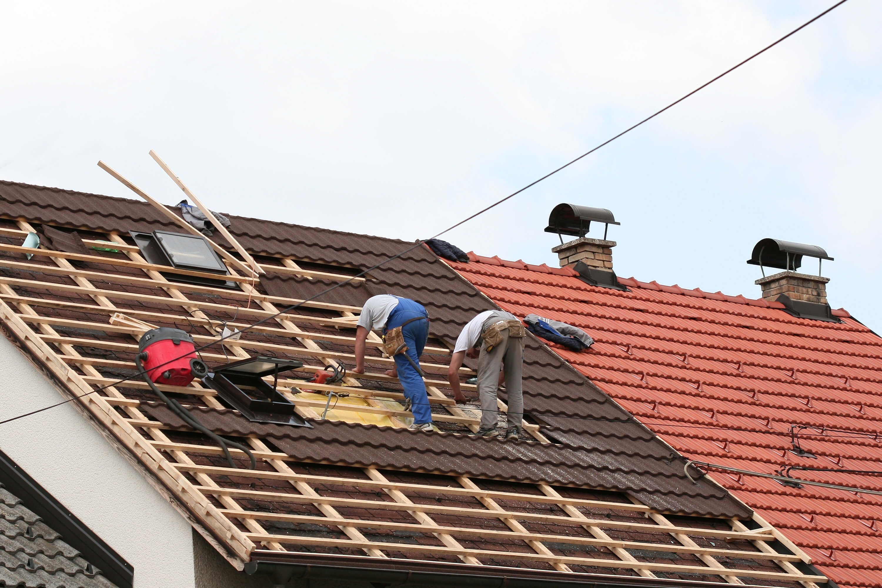 The Benefits of Utilizing Neighborhood Roofing Services